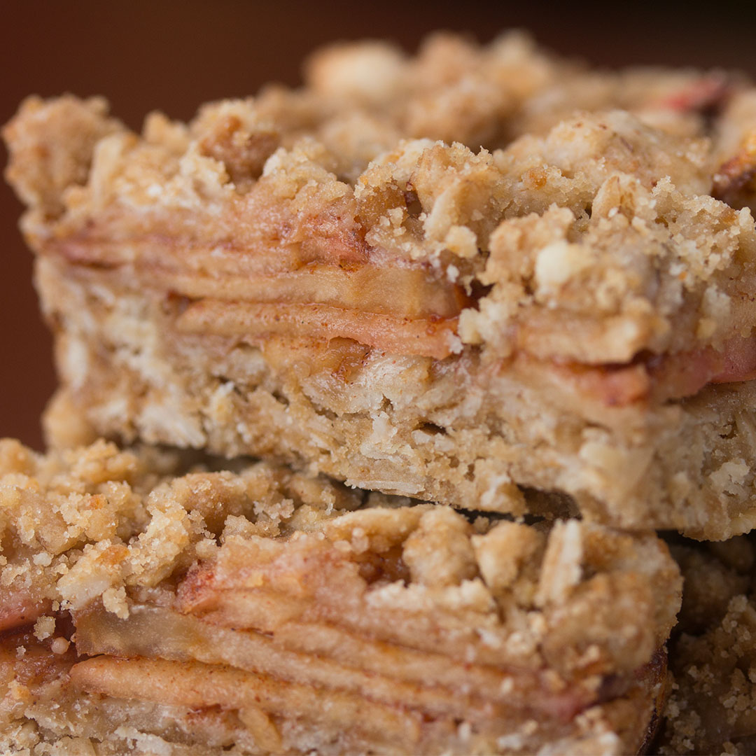 Classic Spiced Apple Granola Bars
